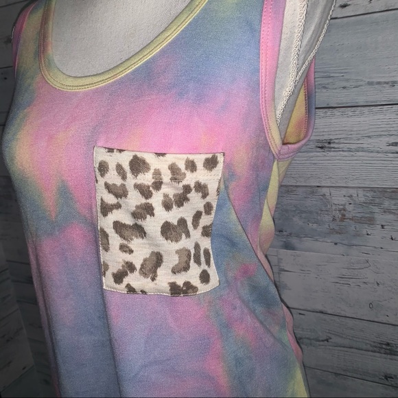7th Ray tie dye slash back tank top with pocket - Picture 3 of 5